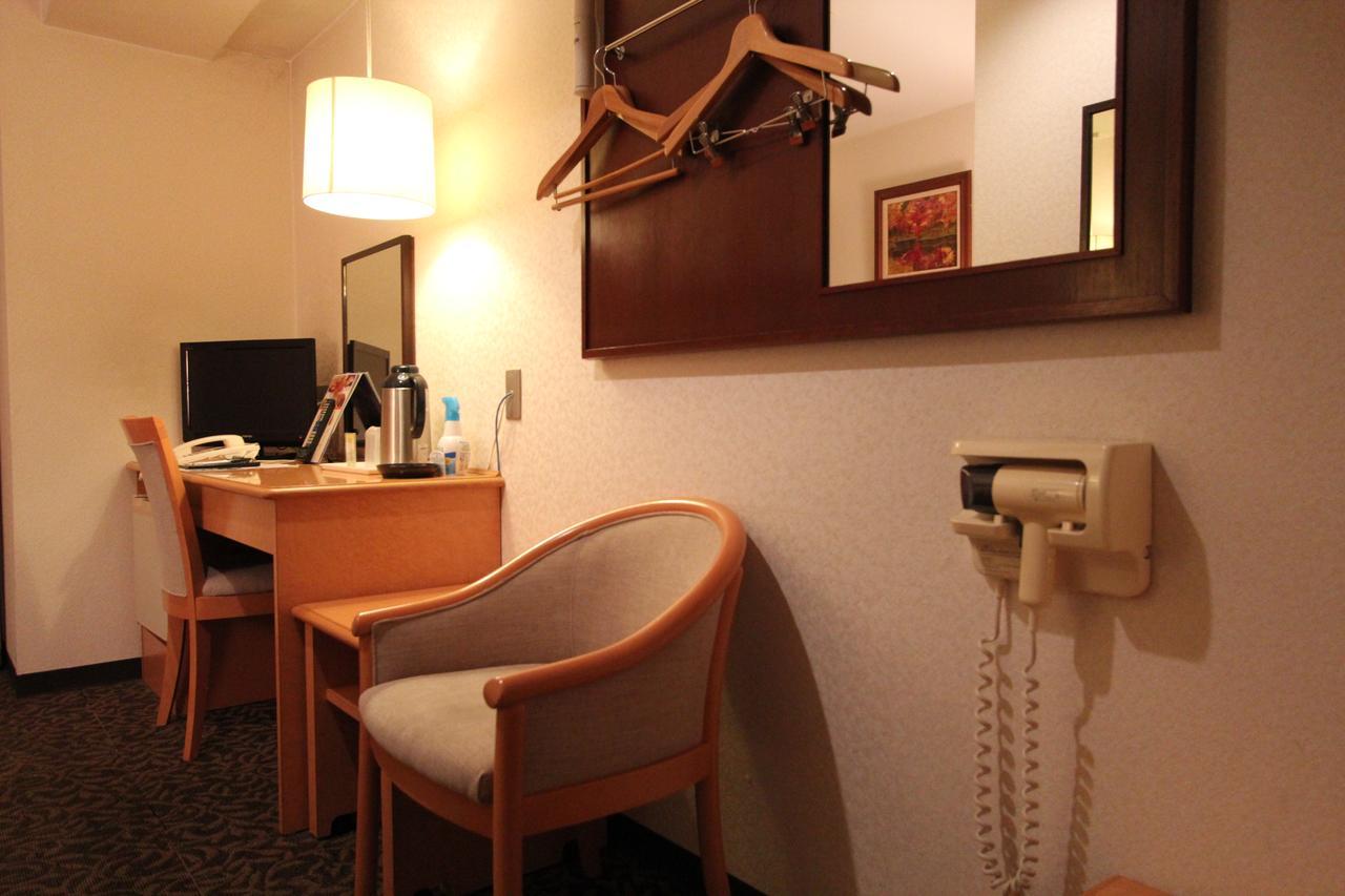Hotel New Gaea Oitaekimae Bagian luar foto